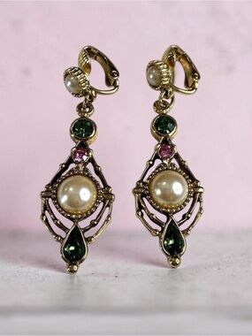 Vintage Gold Toned Faux Pearl Rhinestone Drop Dangle Clip On Earrings